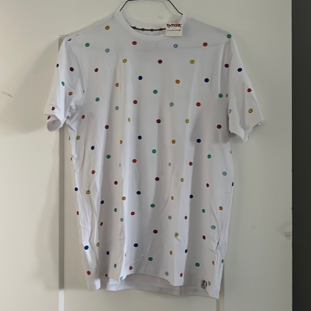Size L Free Planet Rainbow Happy Face T Shirt